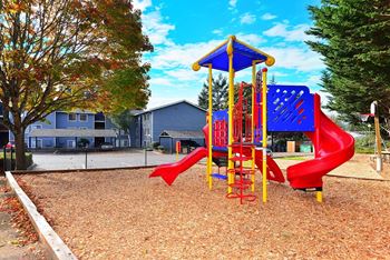 Open Play Area at Inlet View Apartments, Washington, 98383