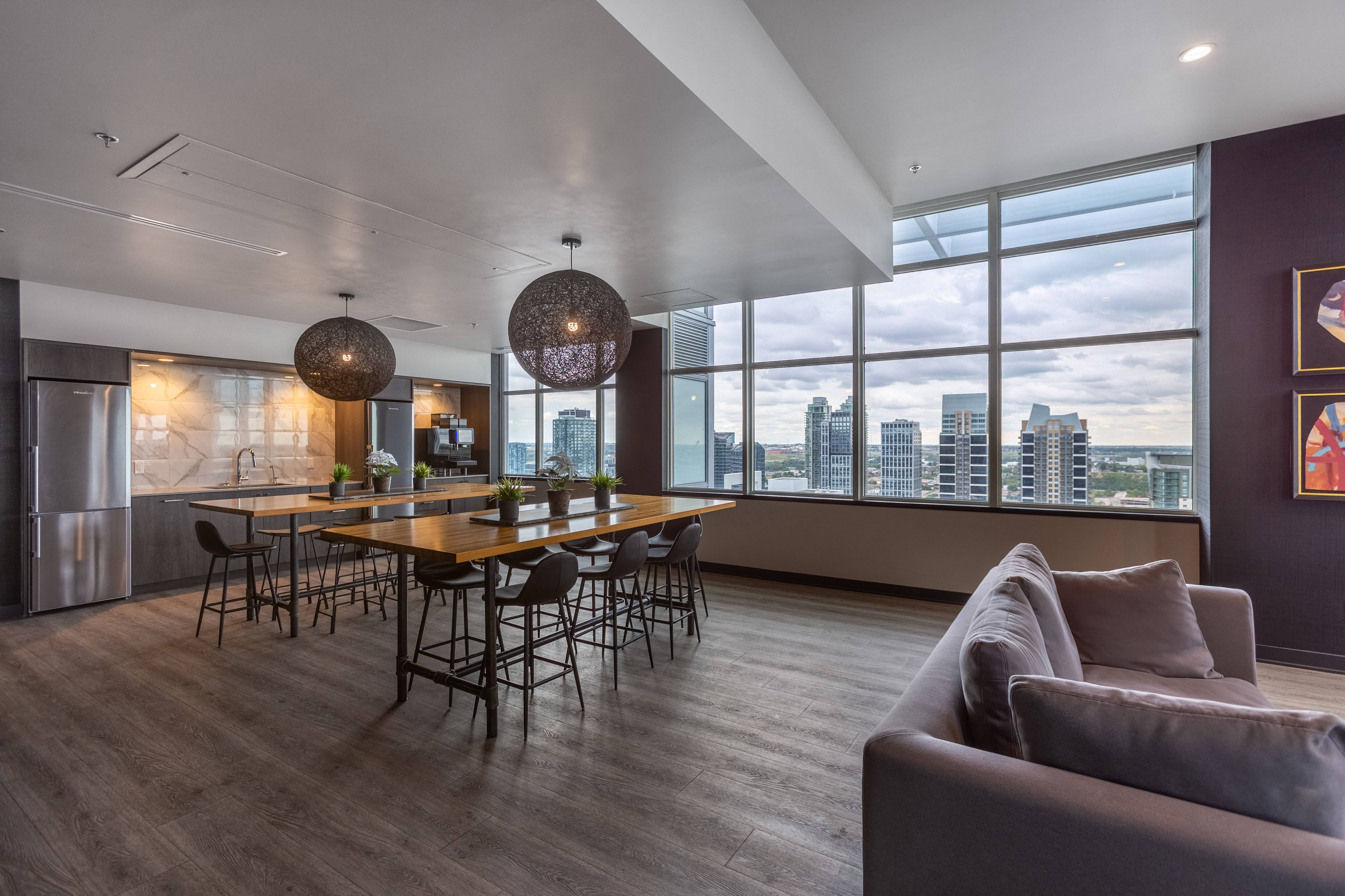 30th Floor Entertainment Lounge