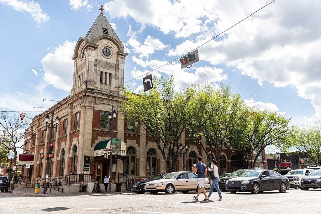 Chianti Restaurant at Southpark, Edmonton, T6E 3S3