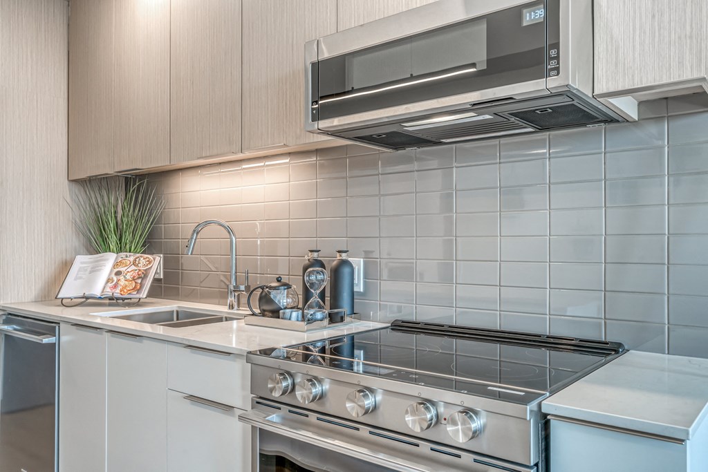 Electric Kitchen at Southpark, Edmonton, AB