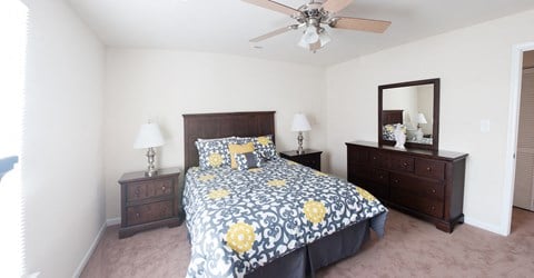 Carriage Pointe at Aquia Bedroom