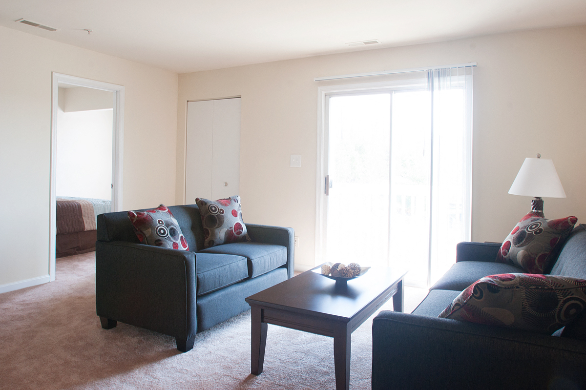 Carriage Pointe at Aquia Living Room 1