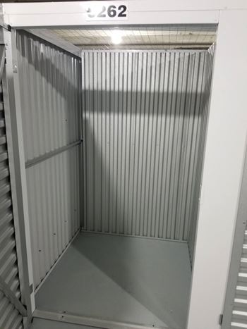Oakton Park Apartments Storage 04