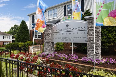 Kingsley Commons Townhouses Entrance Signage