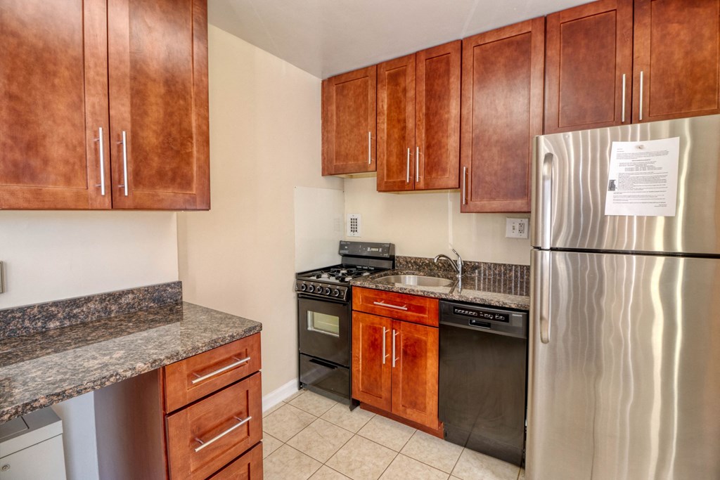 2112 New Hampshire Apartments 2020-1