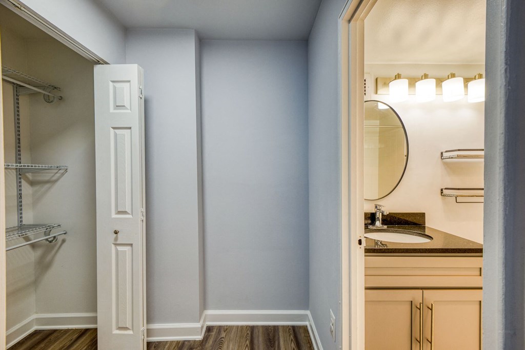 2112 New Hampshire Ave Studio Bath 22 1