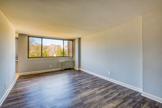2112 New Hampshire Avenue NW Studio-1 Bed Apartment for Rent - Photo Gallery 2