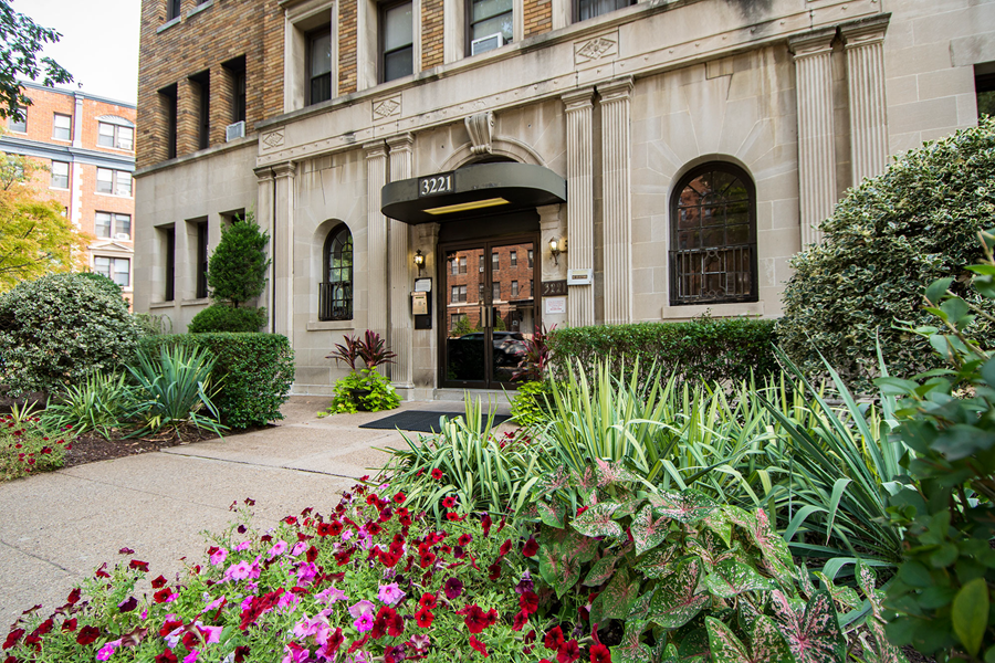 the building in which the hotel is located