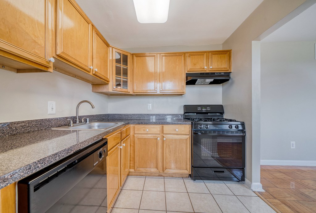 8600 Apartments Unit Kitchen 22-04