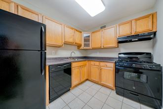 8600 Apartments Unit Kitchen 22-01 - Photo Gallery 3