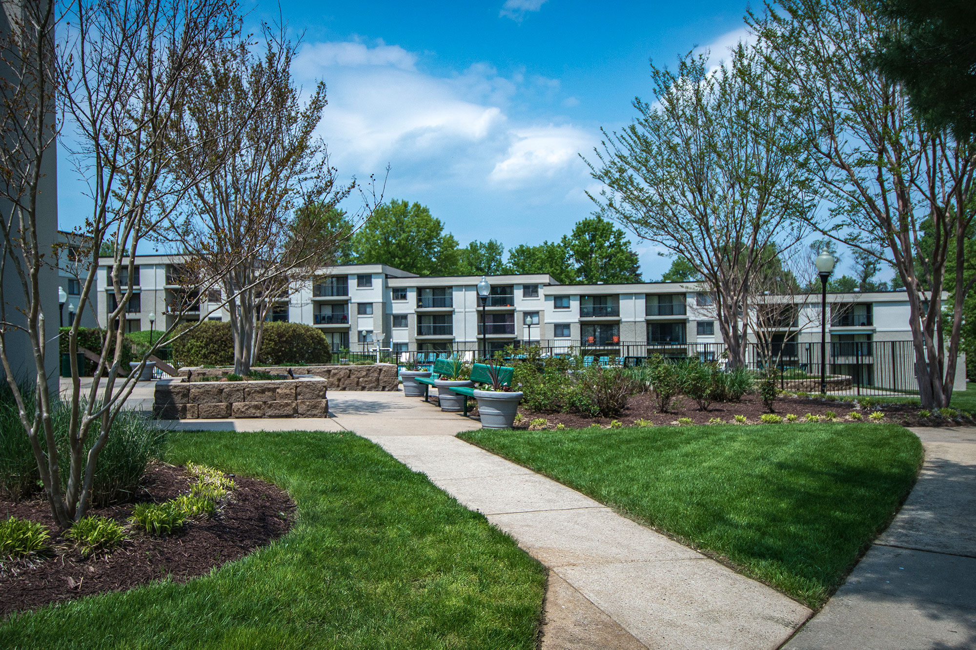 Ashley Apartments Leasing Office Left Photo