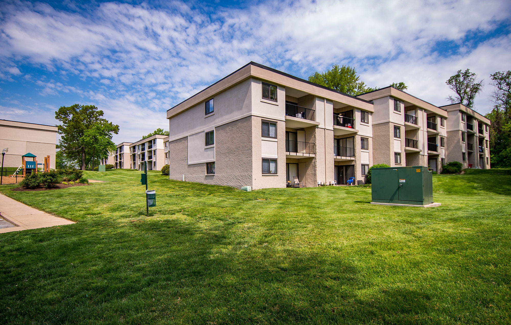 Ashley Apartments Unit Back Facade Photo