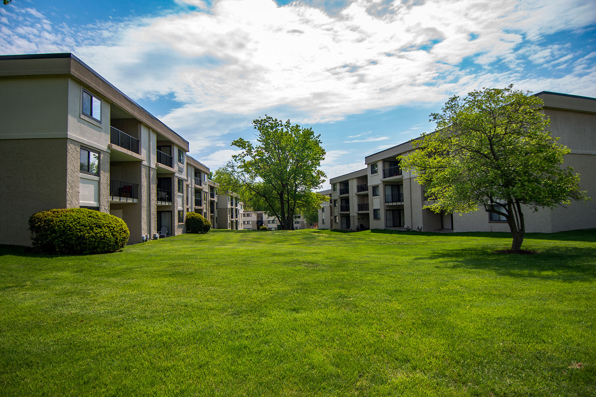 Ashley Apartments Open Common Area Photo