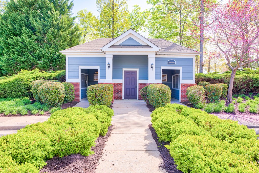 Bristol Village Apartments Exterior 111