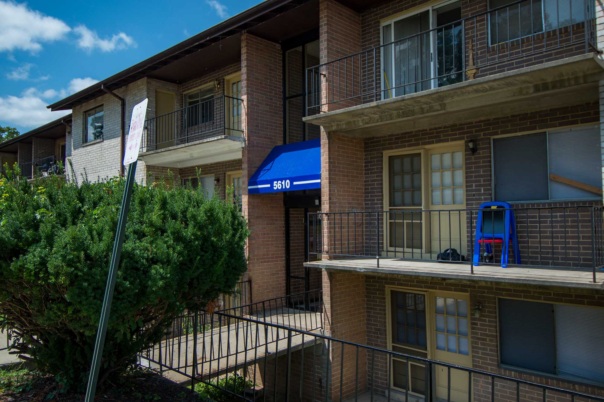 Del Vista Apartments Building Exterior 19