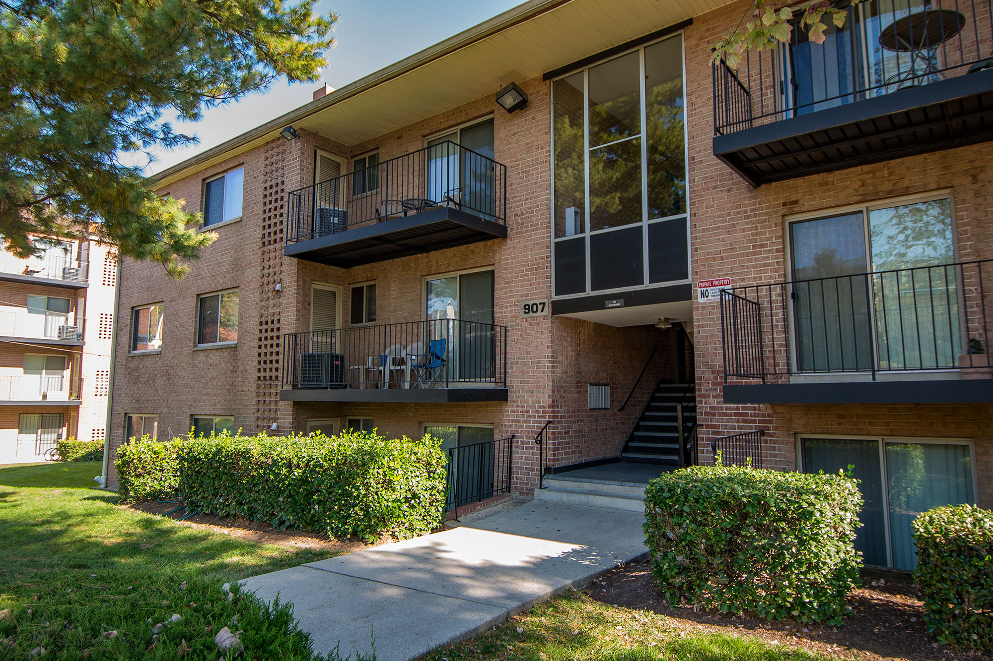 Glen Willow Apartments Building Exterior 18