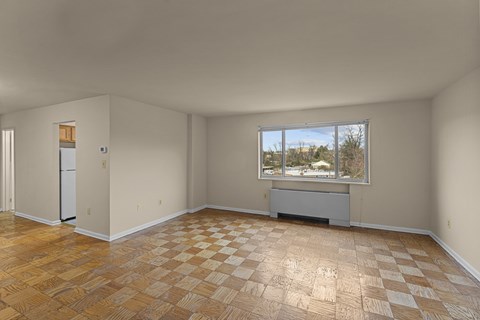 Large Vacant Living Area at Kensington House, Kensington, MD 20895
