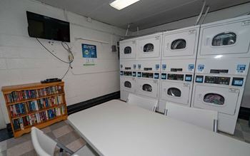 Laurel Village Apartments Laundry 04