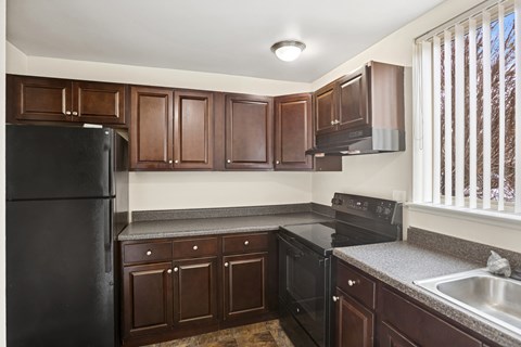 Maplewood Villas Apartments Unit Kitchen space 26