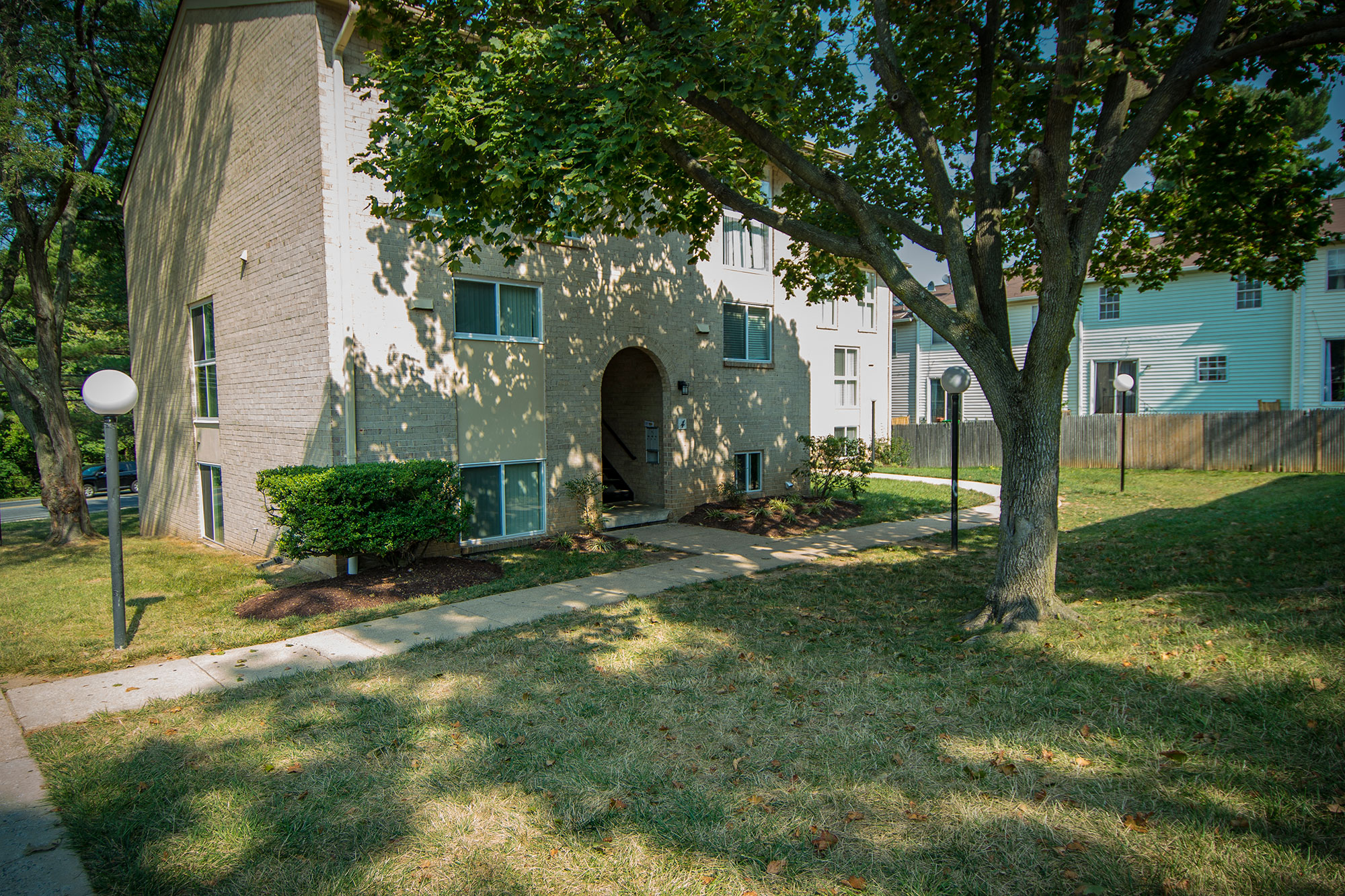 Maplewood Villas Apartments Building Exterior 06