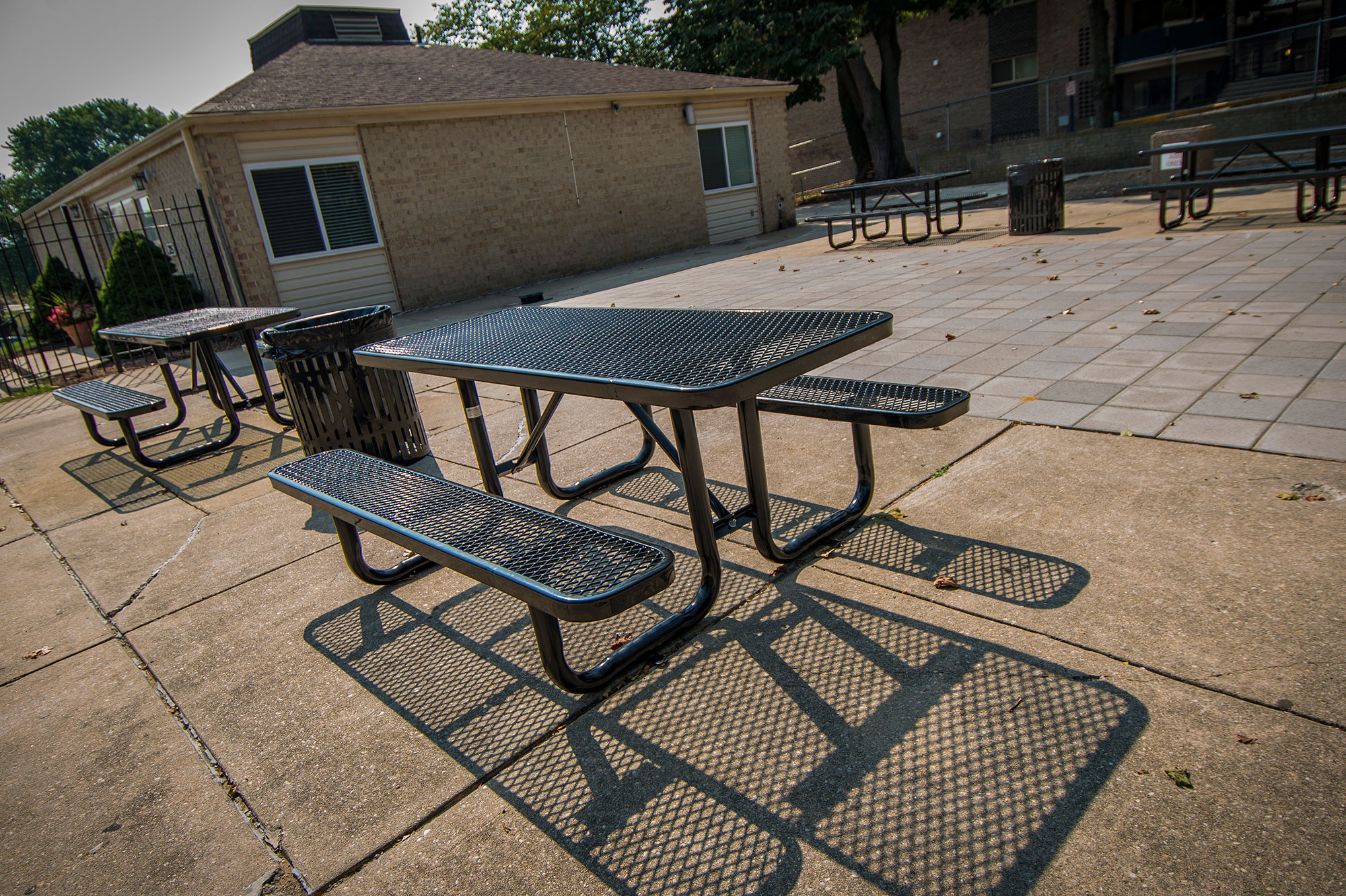 Maplewood Villas Apartments Picnic Area 39