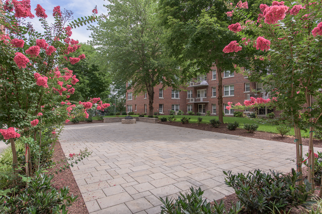 The Metropolitan Apartments Courtyard