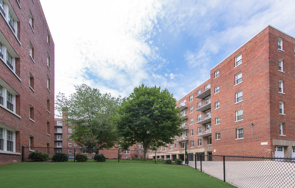 The Metropolitan Apartments Dog Run