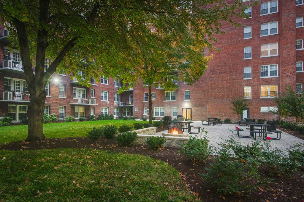 The Metropolitan Apartments Picnic Area Far End