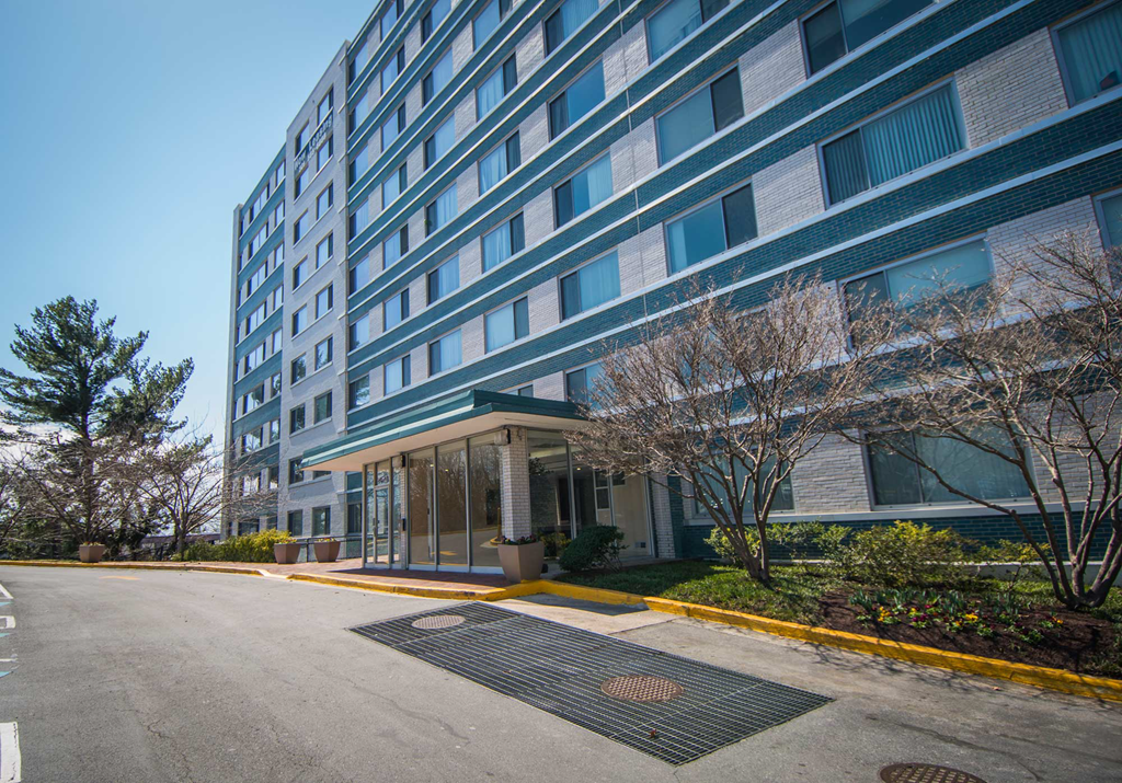 8600 Apartments Controlled Access 04