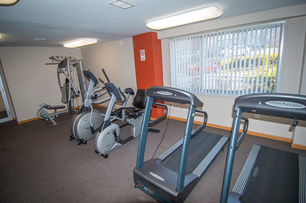 8600 Apartments Fitness Center 03