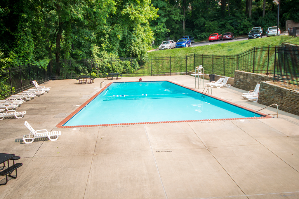 8600 Apartments Pool Far