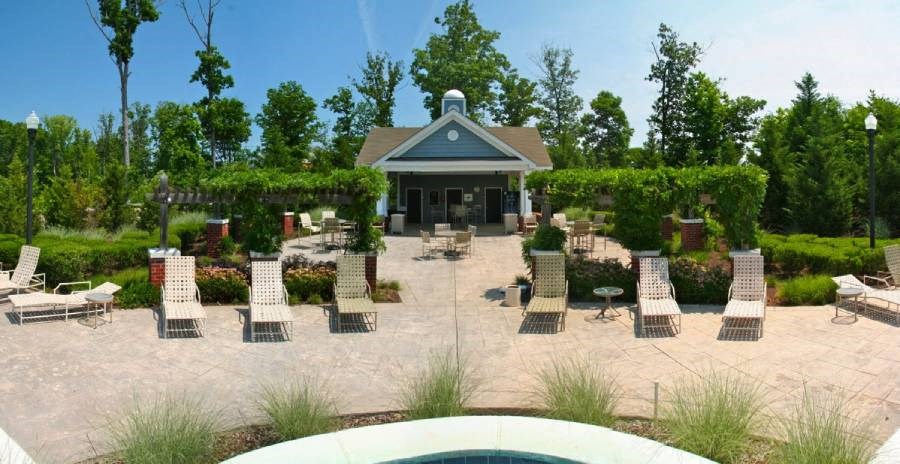 Bristol Village Apartments Swimming Pool Deck