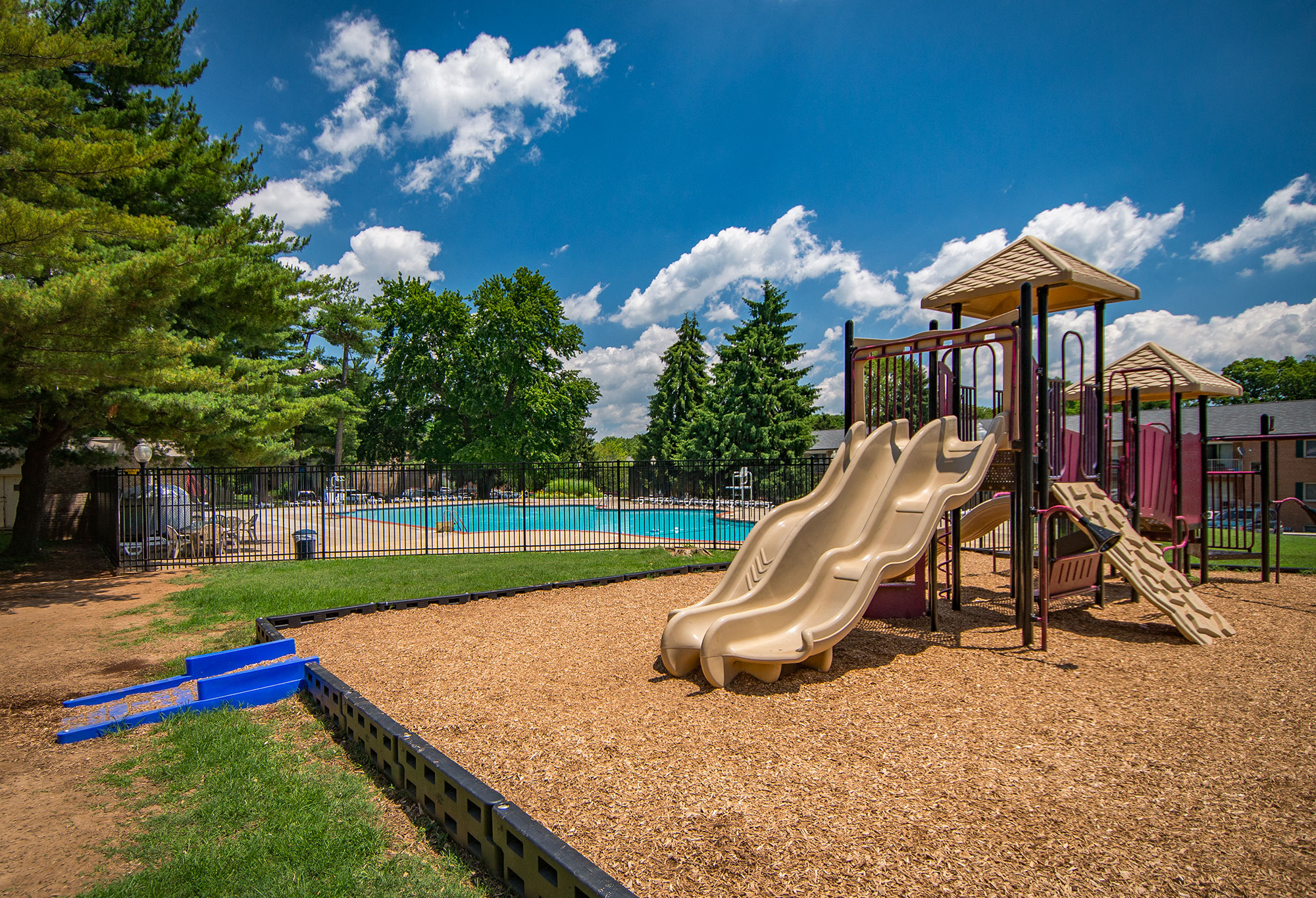 Maplewood Villas Apartments Playground 03