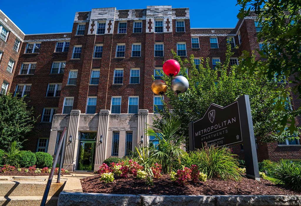 The Metropolitan Apartments Property  0921