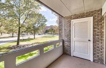 Laurel Village Apartments Patio