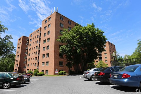 Car Parking at Kensington House, Kensington
