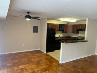 555 Thayer Ave Studio-3 Beds Apartment for Rent - Photo Gallery 2