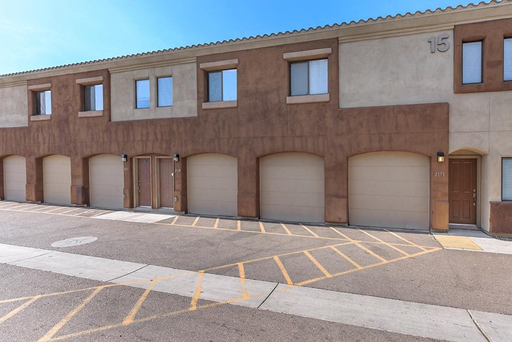 Garages Available at Sereno Townhomes, Glendale, AZ, 85302