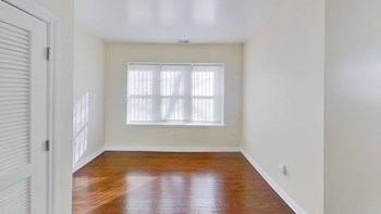 12013-15 S Eggleston Ave 1 Bed Apartment, Affordable for Rent - Photo Gallery 9