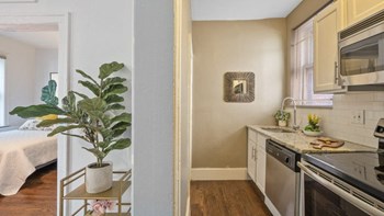 663 Prentis 1 Bed Apartment for Rent - Photo Gallery 5