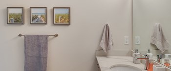 40 Hague St Studio-2 Beds Apartment for Rent - Photo Gallery 4