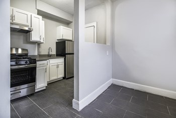 Open Floor plan - Photo Gallery 5