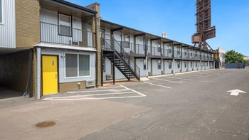 21201 Woodward Ave Studio-1 Bed Apartment for Rent - Photo Gallery 2