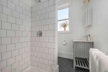 Renovated Bathroom - Photo Gallery 4