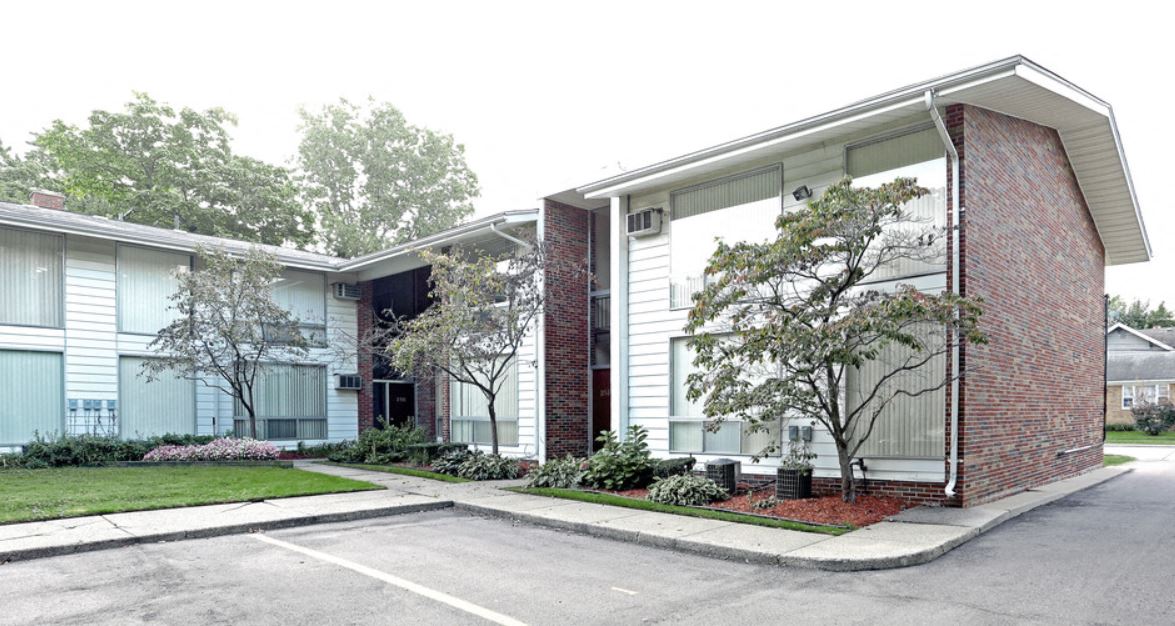 Rent Storage Units In Eastpointe Mi Self Storage Near Detroit Storage Sense