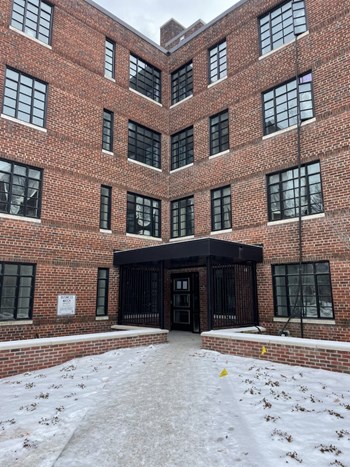 885 Covington Drive Studio-2 Beds Apartment for Rent - Photo Gallery 3