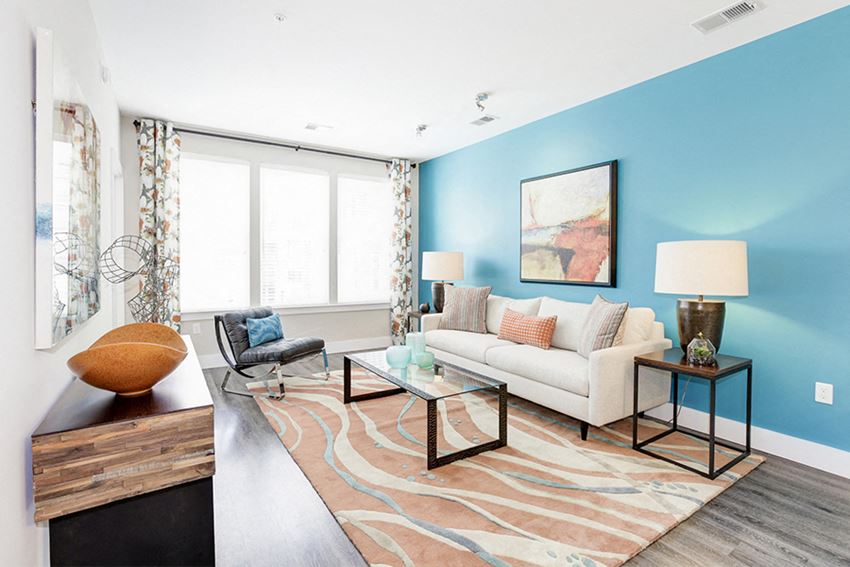Living Room Mallory Square - Apartments near biotechnology and life sciences corridor - spacious layouts - Photo Gallery