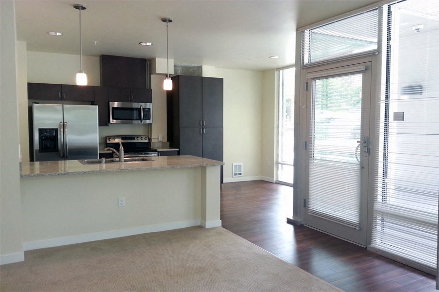 Metro 112 - Bellevue, WA - loft-style homes