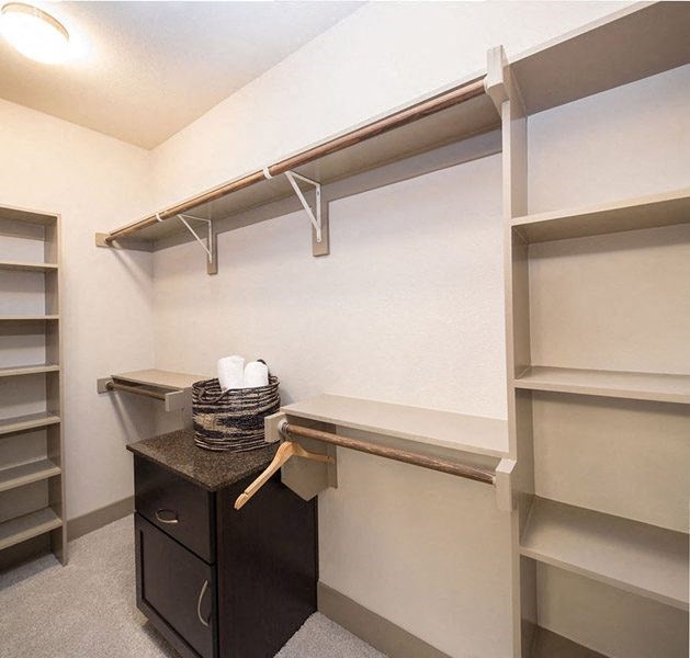 Stoneledge - Grapevine, TX - walk in closet