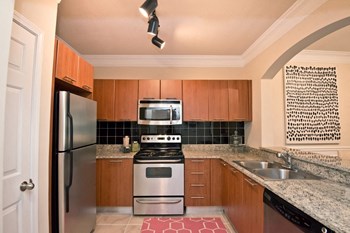 Gramercy at Buckhead - Atlanta, GA - kitchen